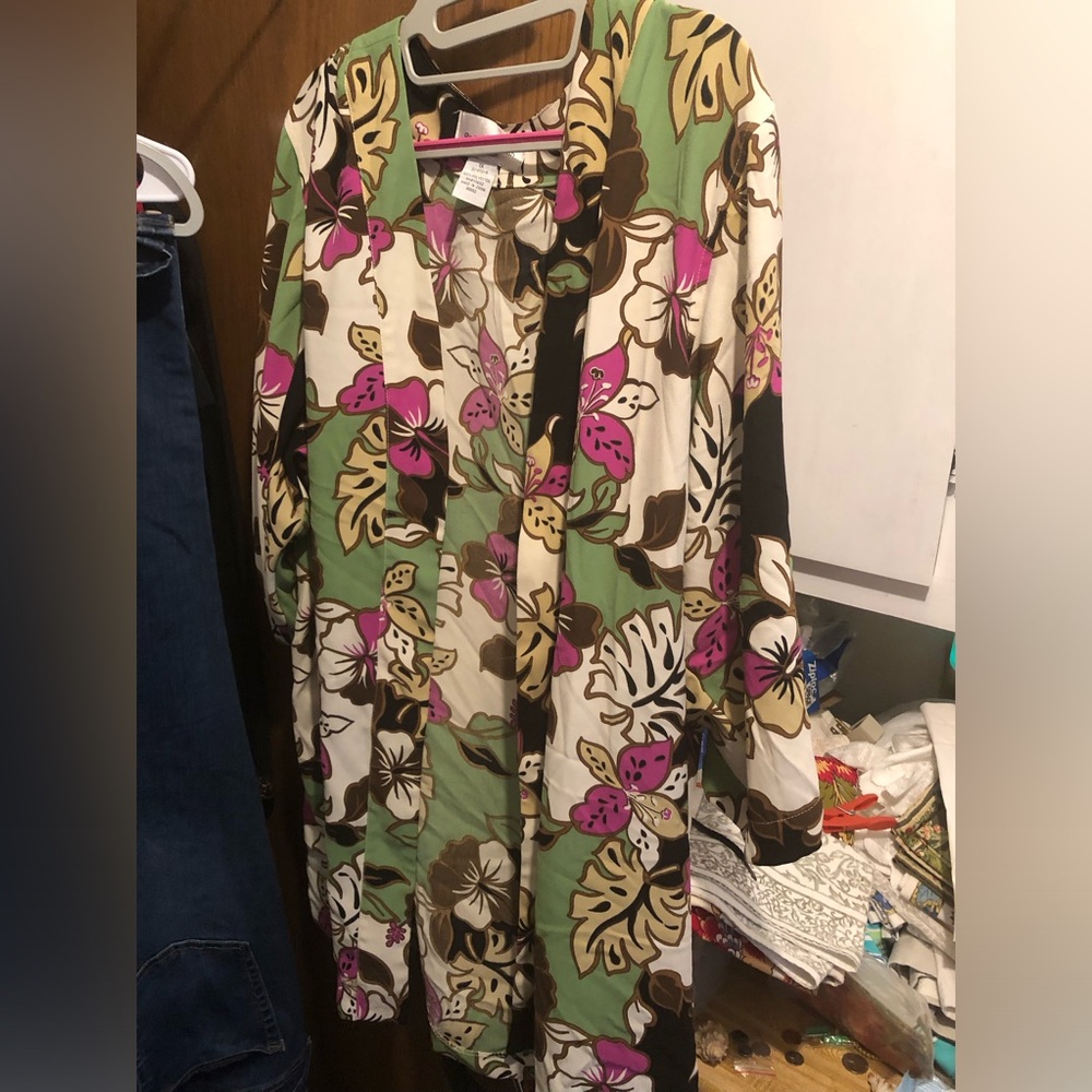 Vintage Brylane Hawaiian Kimono Jacket- 787 $50 or $45 w/offer